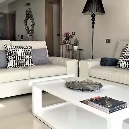 Aroa Villa